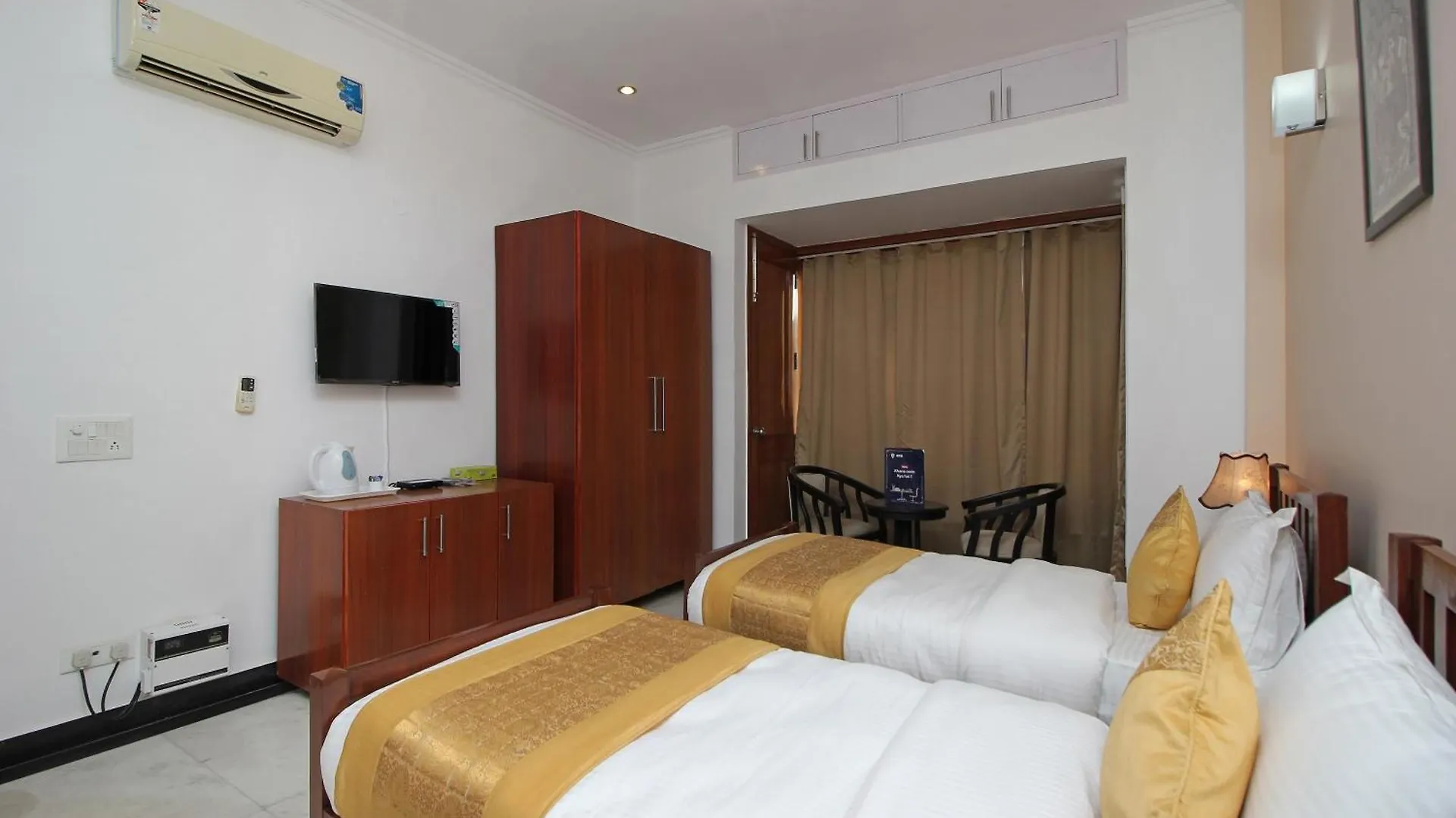 Hotel O Red Horse Hotel Gurgaon 3*,